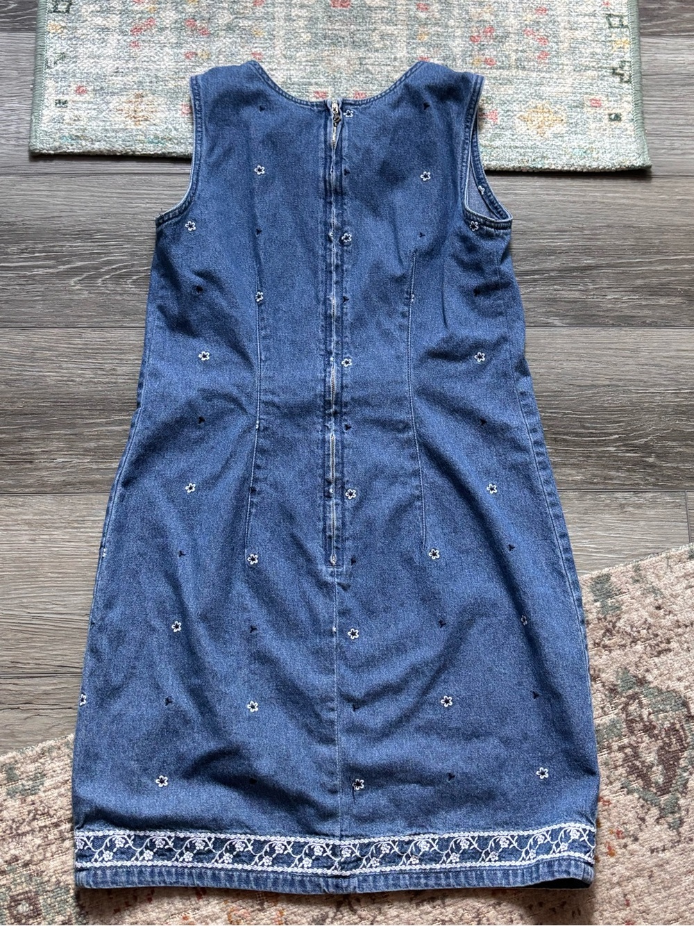 ⭐️A.M.I.⭐️ Embroidered Denim Dress - Picture 5 of 5